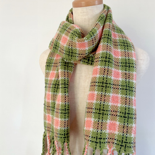 グリーン×ピンクのタータンチェック 手織りマフラー マフラー miyuria