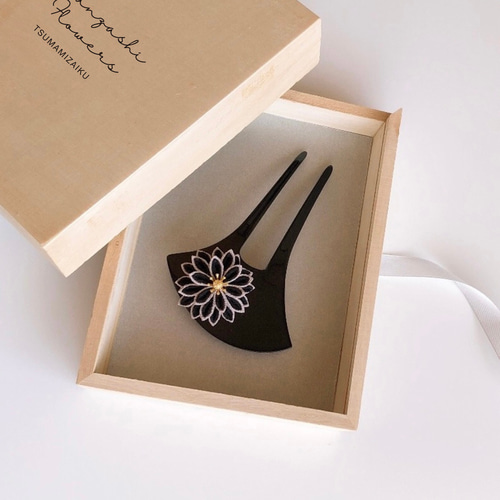 再販】人気のバチ型かんざし 扇形二本足簪 つまみ細工髪飾り