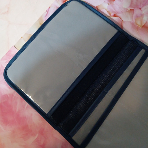 お薬手帳ケース トールペイント 手書き ハンドメイド ピンク