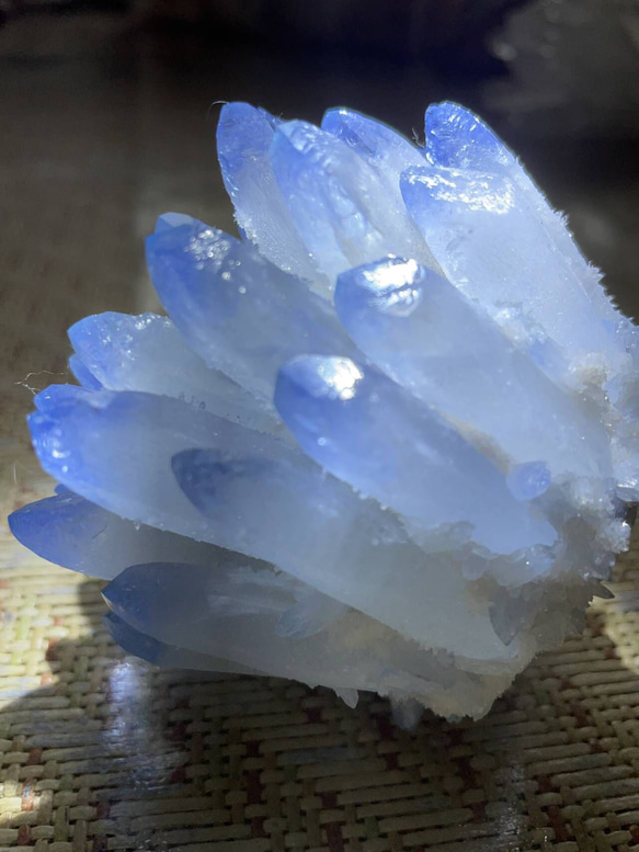 水晶ポイント原石透明度が高いヒマラヤ水晶クラスター　水晶原石 群晶　水晶の柱 クリスタル  浄化 3枚目の画像
