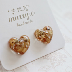 ドライフラワーの詰まったハートピアス・イヤリング｡*･ﾟﾟmarry.c's handmadeaccessory 2枚目の画像