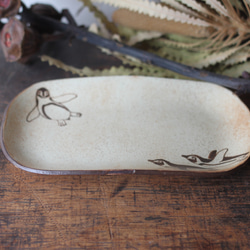 マット釉長皿 フンボルトペンギン 2枚目の画像