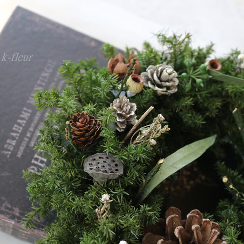 クリスマス2025 森の緑と木の実のクリスマスリース プリザーブド