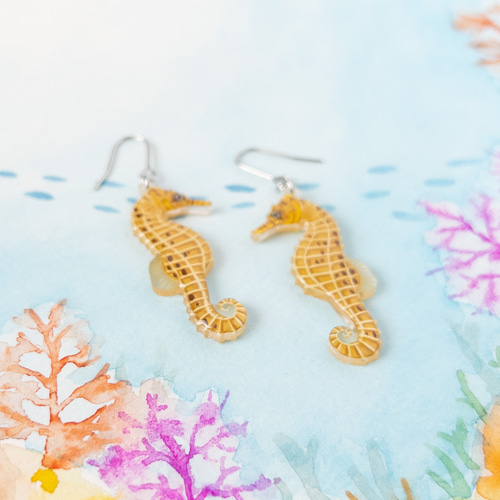 タツノオトシゴ＊ピアス/イヤリング ピアス（フック・チェーン） ねぎ