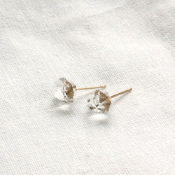 ニューヨーク産ハーキマーダイヤモンドのスタッドピアス HerkimerDiamond Stud Pierce 14KGF 1枚目の画像