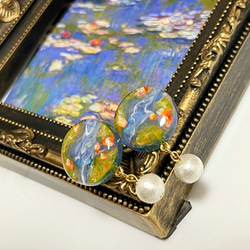 コットンパールが揺れるモネ「睡蓮」の絵画ピアス/イヤリング 3枚目の画像