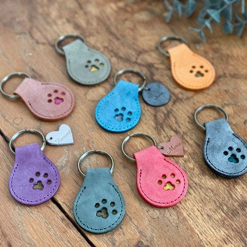 受注制作】《選べるカラー・名入れもできる！》かわいい♪肉球