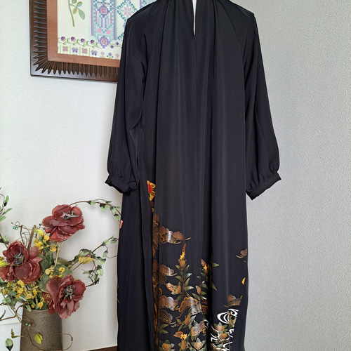 ☆ 着物リメイク/黒留袖/ラグランスリーブ/ハイネックワンピ―ス/一点物