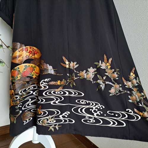 ☆ 着物リメイク/黒留袖/ラグランスリーブ/ハイネックワンピ―ス/一点物