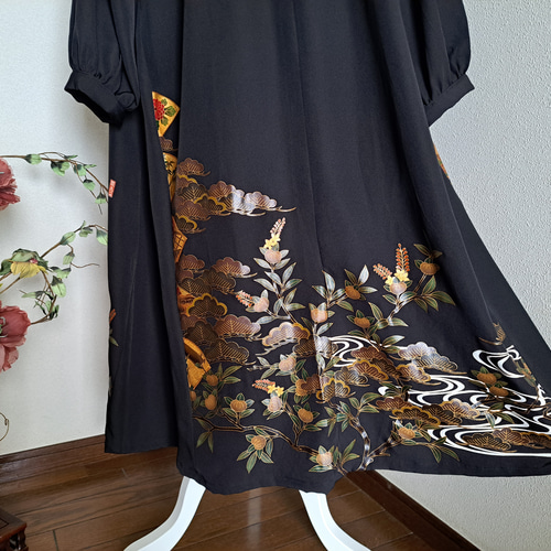 ☆ 着物リメイク/黒留袖/ラグランスリーブ/ハイネックワンピ―ス/一点物