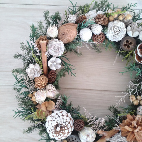ナチュラルホワイトのクリスマスリース【冬支度ハンドメイド2024