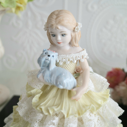ポーセレン レースドール【 仔犬とリリー 】 磁器 人形 発表会