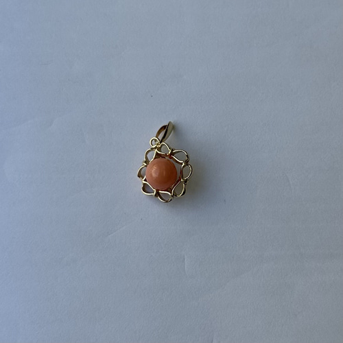 ピンク珊瑚玉付き トップK18デザインペンダント 珊瑚玉約6,5