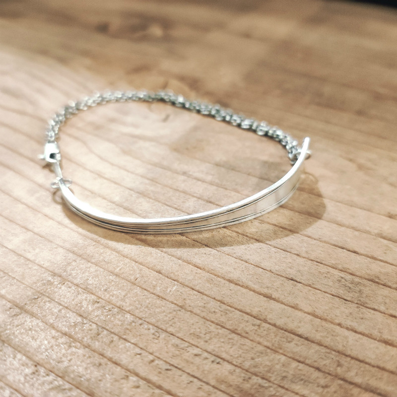 プレーンなシンプルデザインはペアにもおすすめ。アメリカアンティークシルバースプーンのリメイクブレスレット_0826