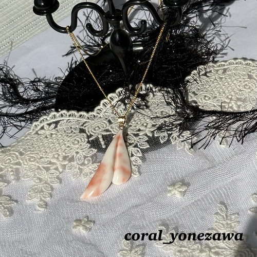 珊瑚 彫刻 k18 ペンダントトップ