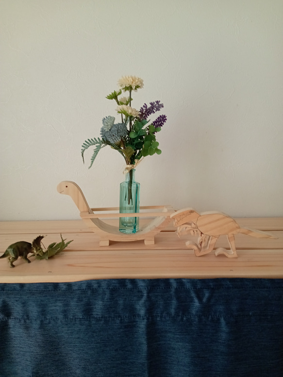 恐竜の花瓶置き インテリア　飾り　一輪挿し　かわいい　 3枚目の画像