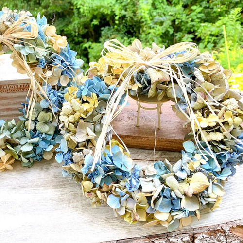 ◇紫陽花リース◇ドライフラワーリース◇ハーフリース◇プレゼント 涼しげな藍色紫陽花のハーフリース。ドライフラワーリース