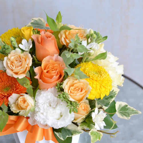 ポピーのウォールフラワー 】造花 花束 オレンジ・黄色・白の