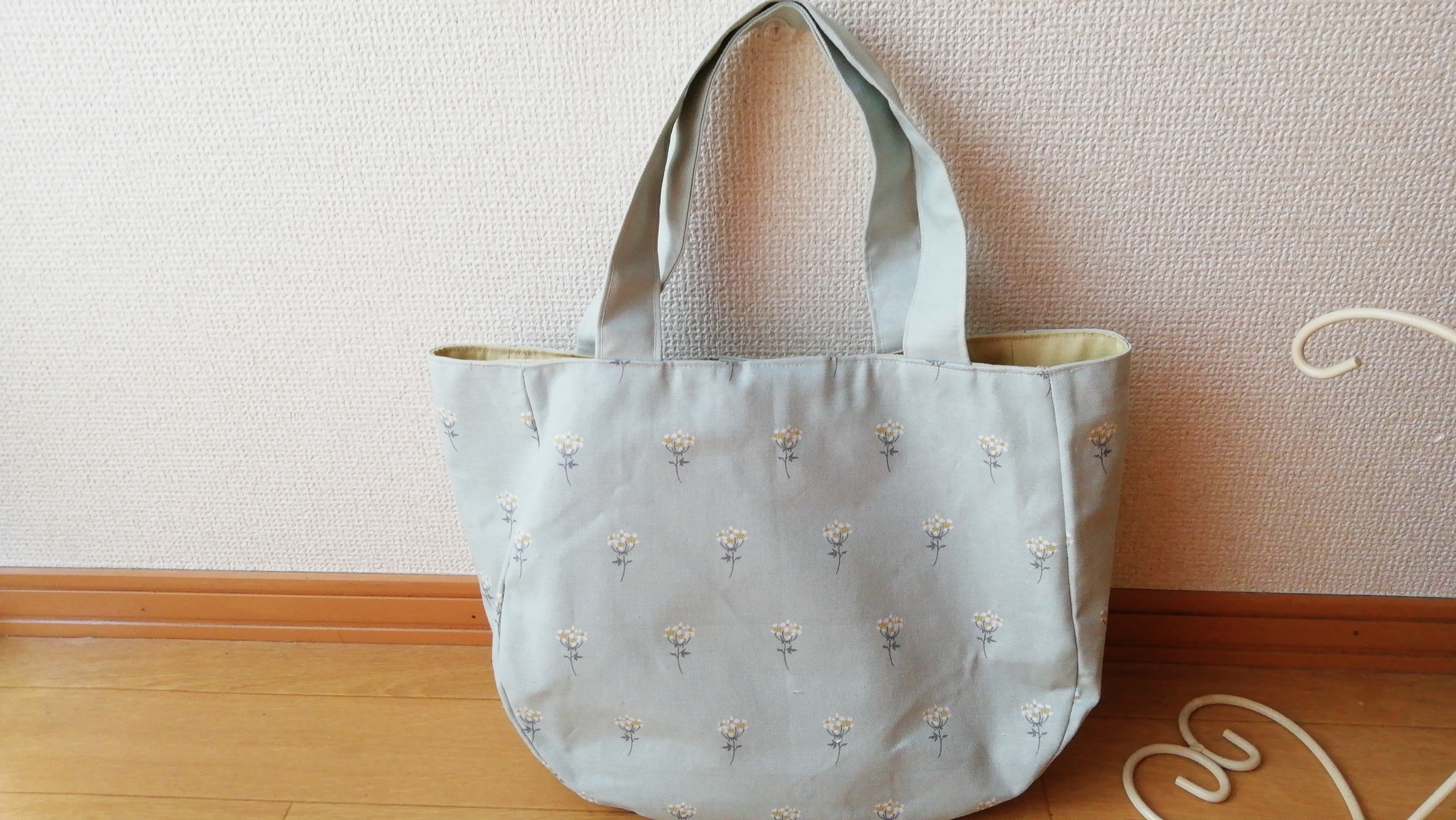 ☆コロンとシックな 手編み トートバッグ☆アッシュグリーン ☆コロンとシックな 手編み トートバッグ☆アッシュグリーン
