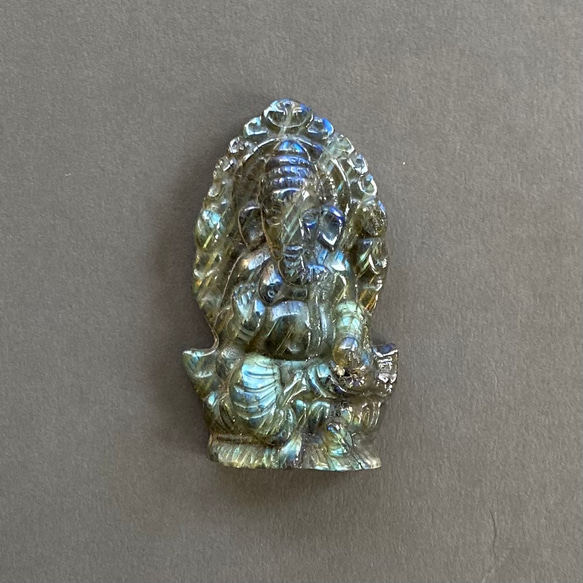 ラブラドライトカービングガネーシャ カービング ラブラドライト ガネーシャ神 立体・オブジェ Ubud Moon