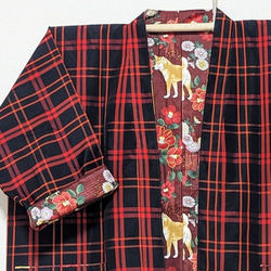 Creema限定着物生地を使ったリバーシブルでも着れるモダン半纏です。表は絹、裏は綿生地です。両方楽しめます。贈り物に! 3枚目の画像