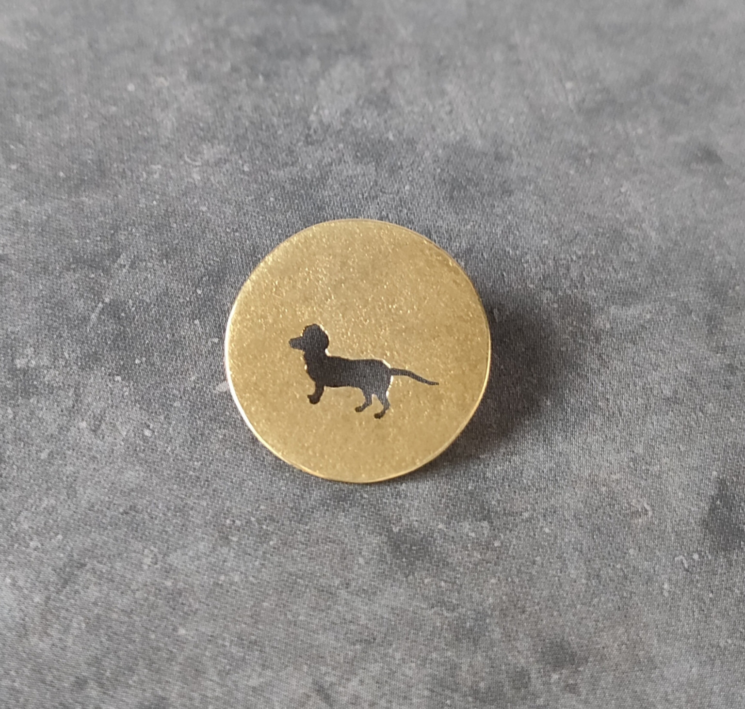 ダックスフント 真鍮ピンバッチ