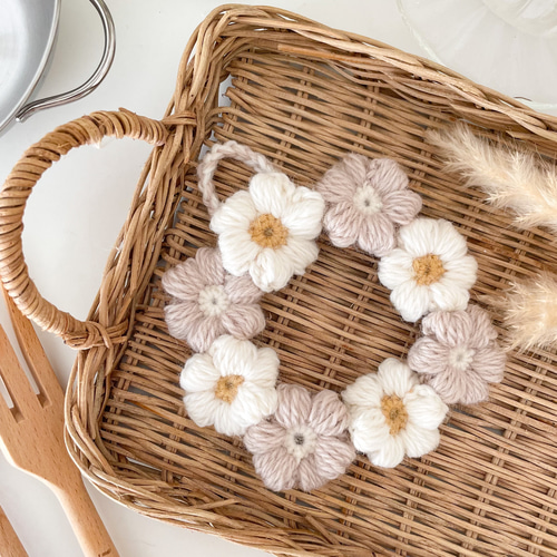 毛糸(ウール100%)のお花のリース♪ リース飾り 韓国 その他インテリア