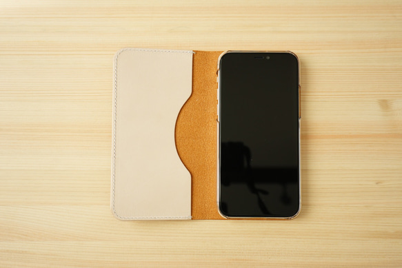 牛革 iPhone15 / 15 Pro カバー  ヌメ革  レザーケース  手帳型  キャメル 3枚目の画像