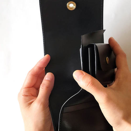 受注製作】 左利き用 少しレトロなオコシ金具ミニ財布 三つ折り財布