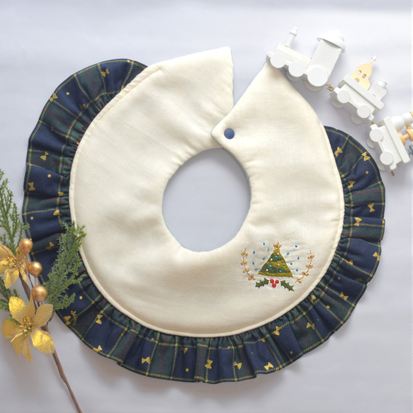 【organic cotton】Christmas bib＊フリルスタイ*green 3枚目の画像