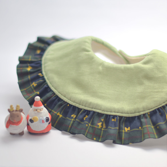 【organic cotton】Christmas bib＊フリルスタイ*green 5枚目の画像