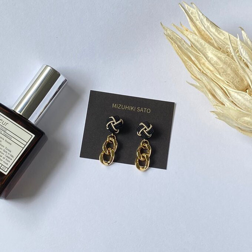 boz　ゴールドピアス　祈りの手 PC10616