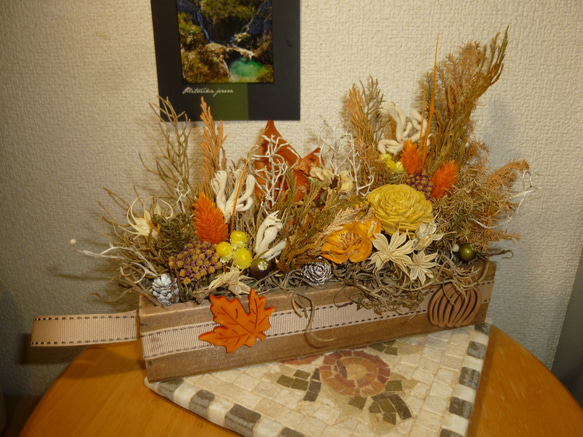 木箱の中の秋の森（オレンジ色）壁かけ・置き型２WAY 3枚目の画像