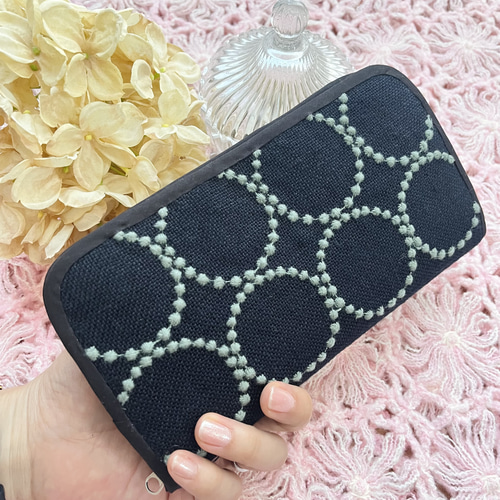 ミナペルホネンタンバリンラウンドファスナー長財布