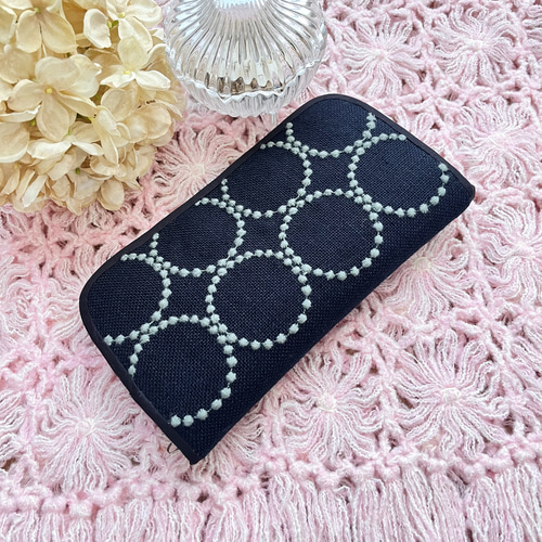 ミナペルホネンタンバリンブルー×ネイビーラウンドファスナー長財布