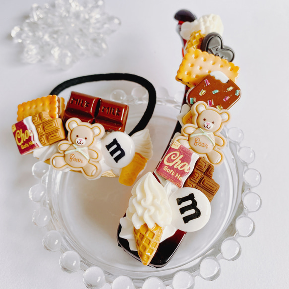 chocolate お菓子のバナナクリップ＆ヘアゴム スイーツデコ フェイクスイーツ ヘアクリップ・バナナクリップ momoxx 通販
