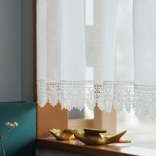 リッチな刺繍のあるアンティーク風カフェカーテン ヴィンテージ 小窓