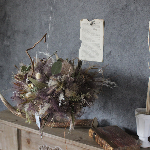 スモークツリー の大きい三日月リース　かすみ草　ドライフラワー wreath「鳥のおすそわけ」№3 スモークツリーのフライングリース