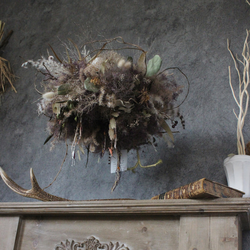 スモークツリー の大きい三日月リース　かすみ草　ドライフラワー wreath「鳥のおすそわけ」№3 スモークツリーのフライングリース