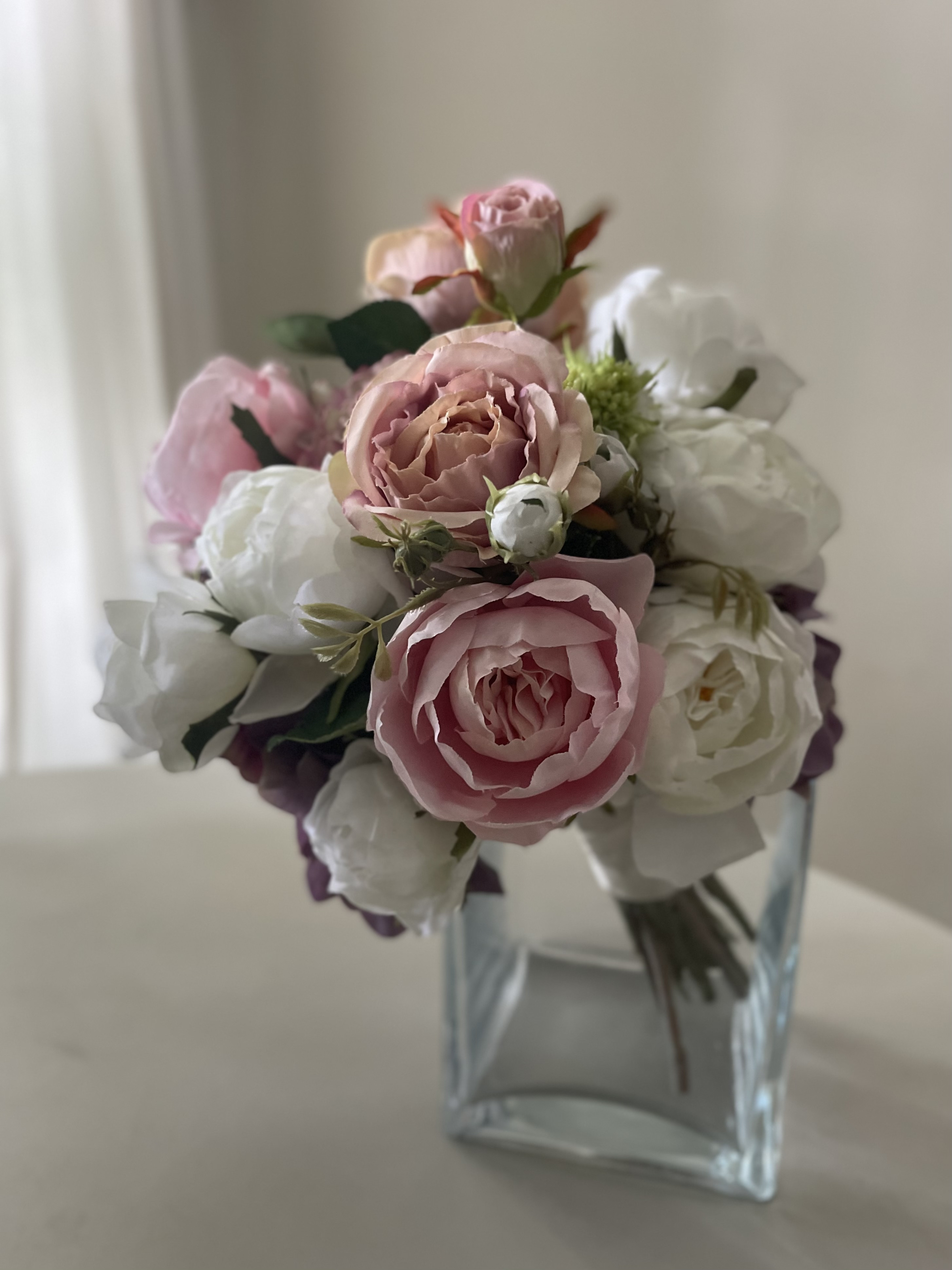 アーティフィシャルフラワーのアンティークラウンドブーケ（1週間のレンタル商品）