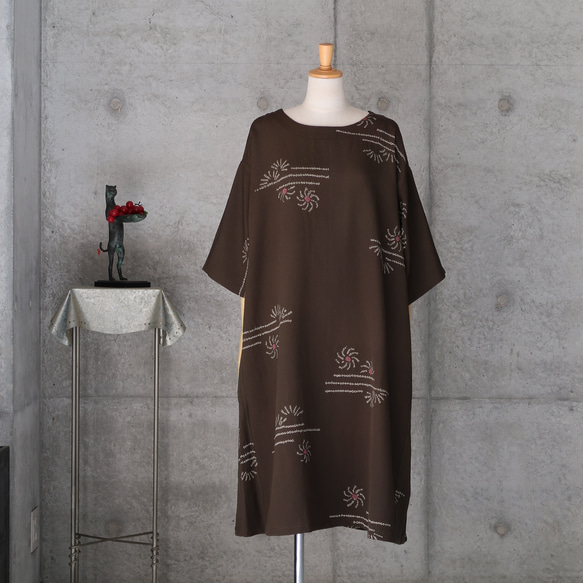 着物リメイク    絞り柄のワンピース/フリーサイズ  kimono 　Aライン 1枚目の画像