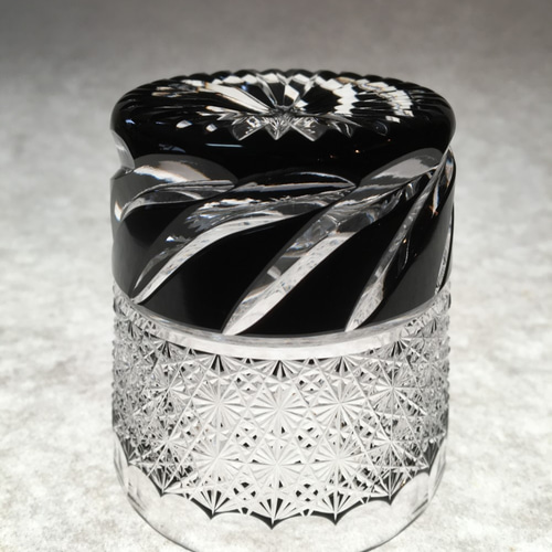 江戸切子 黒切子 酒グラス波（ぐい呑み） おちょこ・ぐい呑み・徳利