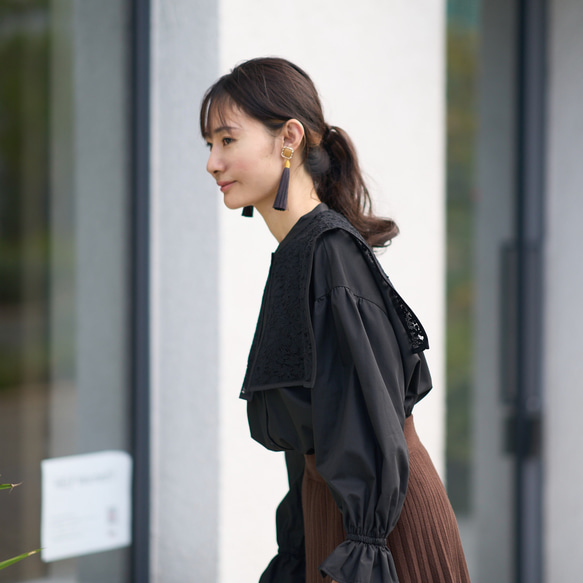 ﾓﾘﾉｶﾞｯｺｳ 花束のようなレースビックカラーケープ長袖ブラウス (ブラック) 襟付きデザイン｜mg-lb17-bk 14枚目の画像