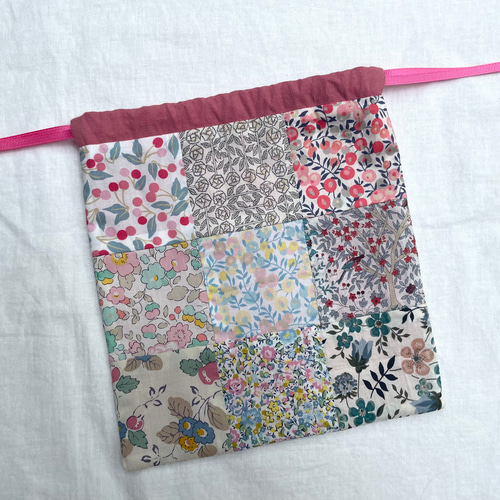 リバティ　ベッツィ✖︎ドットミニヨンのコップ袋☆巾着袋 リバティベッツィ✖︎ドットミニヨンのコップ袋☆巾着袋