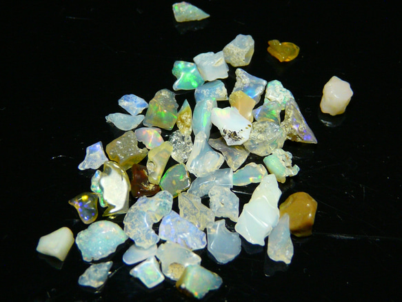 30921-3 ☆超特価 エチオピア産☆ 天然オパールチップセット 10ct