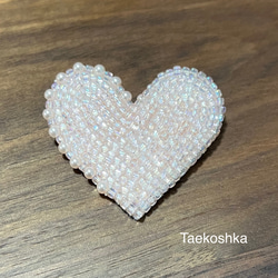 再販⭐︎ハートのブローチ　 Lサイズ（特大）ビンテージピンク　　ビーズ刺繡 1枚目の画像