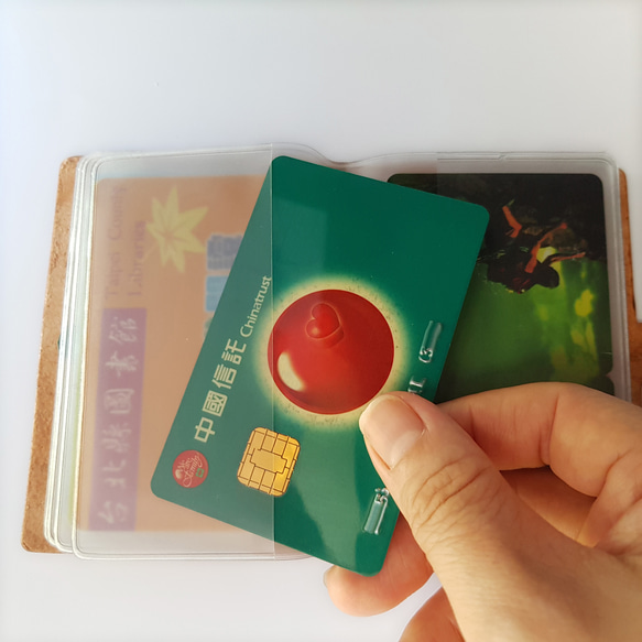 皮革多卡票夾 真皮 證件包 票卡夾 卡套 卡夾 信用卡夾-翻頁式 第8張的照片