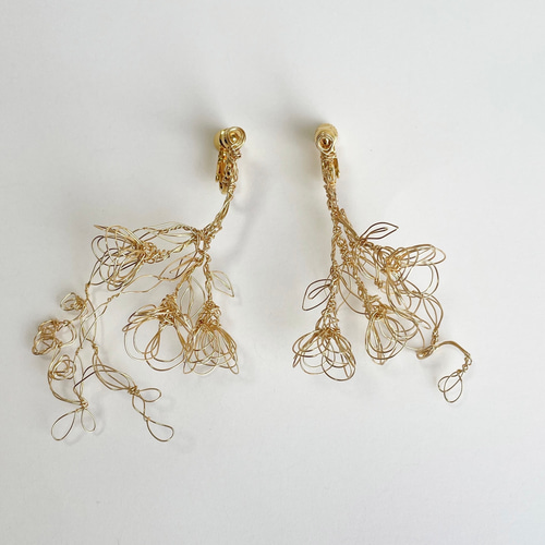 開花の兆しブーケ」貼り付くtype / お花のワイヤーアクセサリー