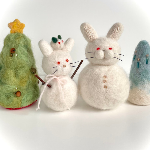 溶けない雪だるま（うさぎ）【中】 冬の置物 雪うさぎ付き