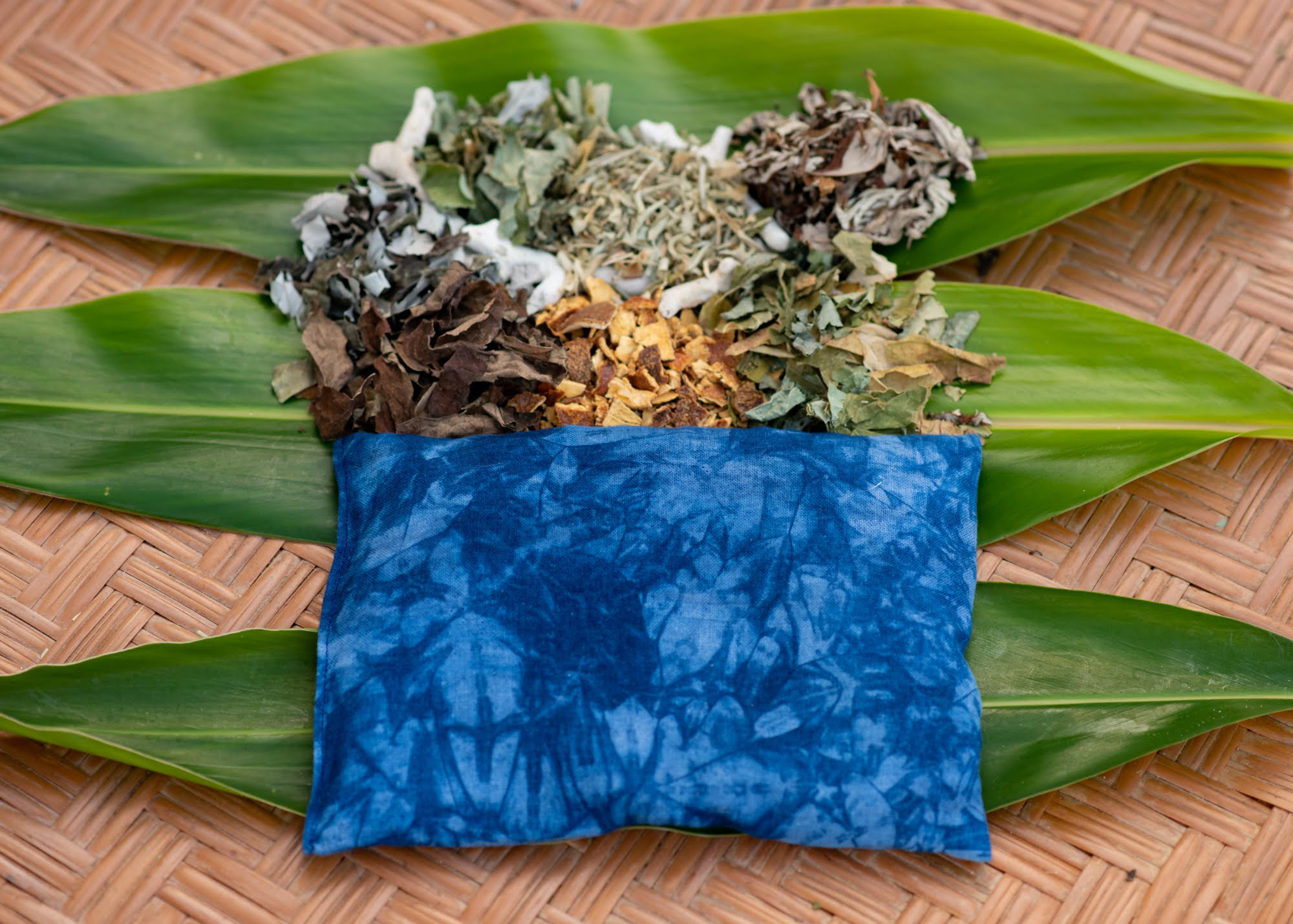 奄美かけろま島ハーブ 玄米カイロ『あいのめぐり』